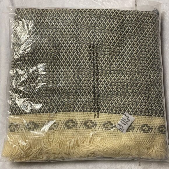 DEMDACO - Pocket Stole / Wrap - Picture 11 of 11